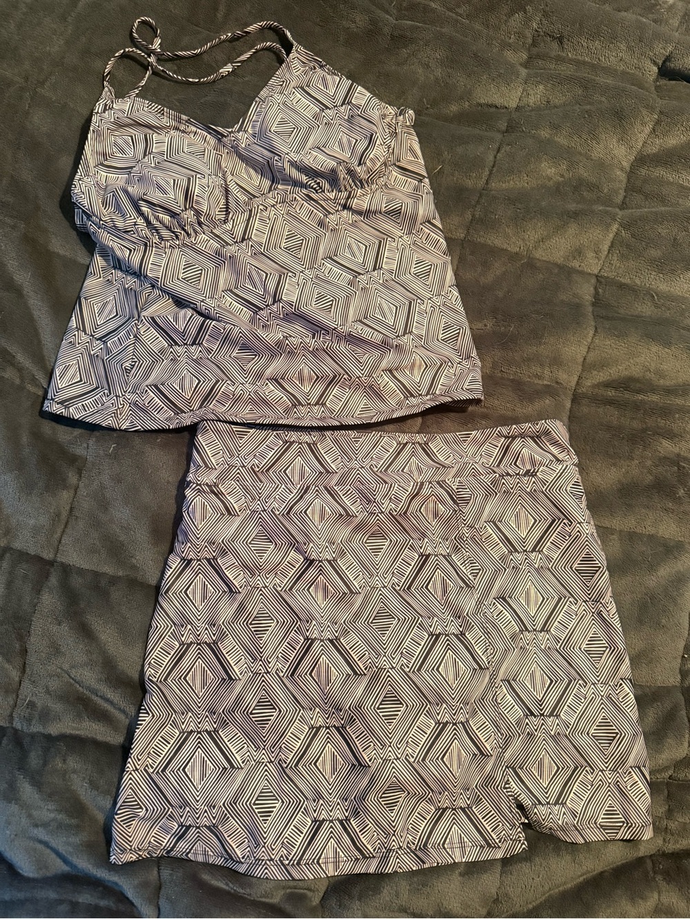 Geometric Print Women's Skort - Black & White
